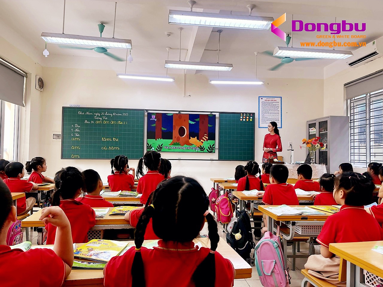 BẢNG TRƯỢT DONGBU EXTRABONE 2 LỚP 1 CÁNH TRƯỢTCÓ TV